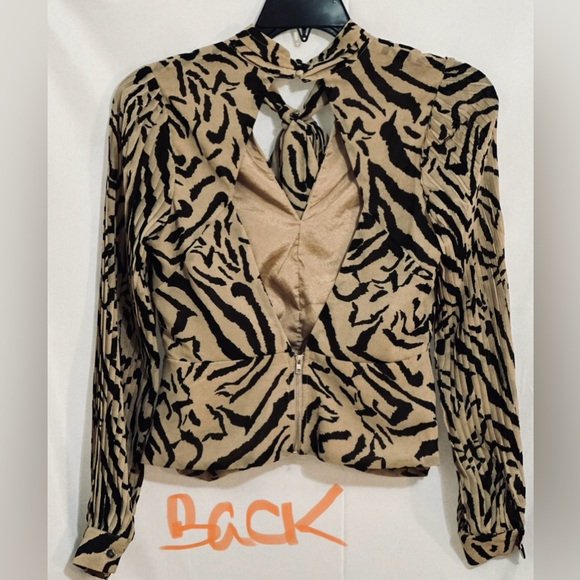 LADIES GORGEOUS TAN & BLACK OPEN BACK TOP - Picture 2 of 4